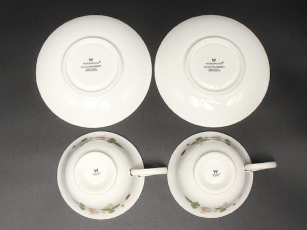 美品 WEDGWOOD カップ＆ソーサー 2客セット ペア ワイルドストロベリー ウェッジウッド